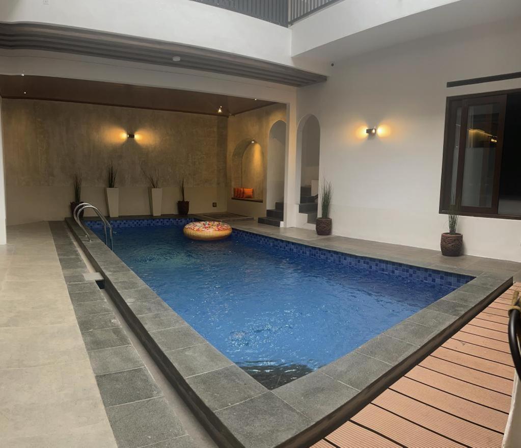 Villa Radja House Cipaku Indah à Bandung Extérieur photo